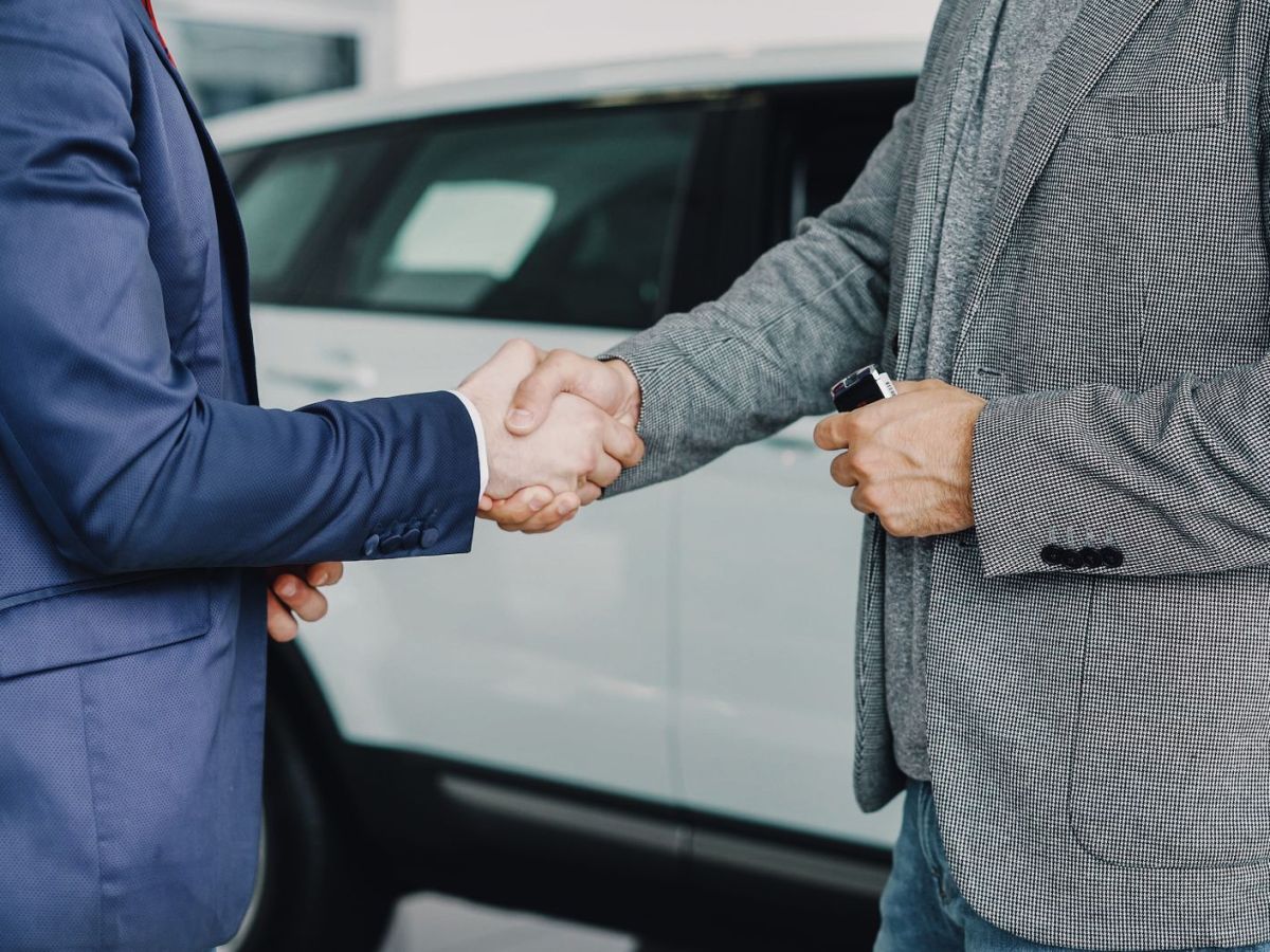 How to Buy a Car from a Private Seller Without Getting&nbsp;Burned